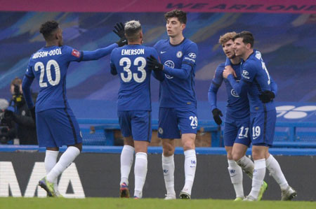 5000余名跑友齐聚鄱阳湖畔 竞逐2025南昌鄱阳湖半程马拉松