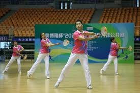 前同事：阿莫林对人要求很严格，但他充满同理心和热情